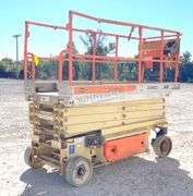 JLG 2646ES electric scissor lift