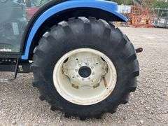 New Holland TC45DA 4x4 tractor w/ loader