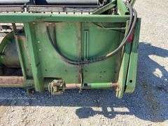 John Deere 213 13' grain head