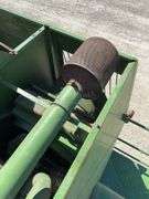 John Deere 4425 combine