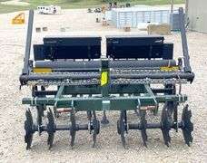 Unused Plotmaster 6' 3-pt. food plot disc seeder, from the estate of Dr ...