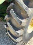 John Deere 4425 combine