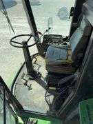 John Deere 4425 combine