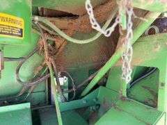 John Deere 4425 combine