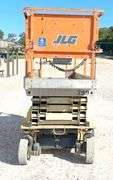 JLG 2646ES electric scissor lift