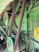 John Deere 4425 combine