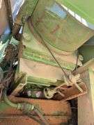 John Deere 4425 combine