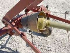 Hesston 3710 2 basket 3-pt. tedder