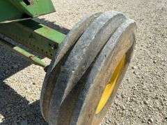 John Deere 4425 combine