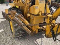 Case 480B backhoe loader