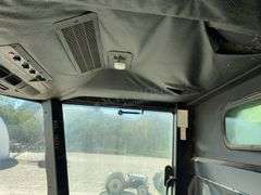 John Deere 4425 combine