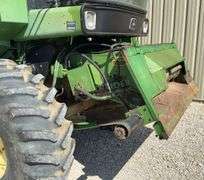 John Deere 4425 combine