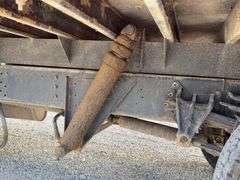 1991 International 4900 grain truck