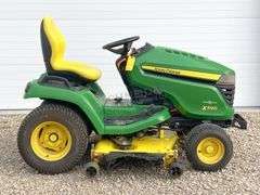 John Deere X590 riding mower