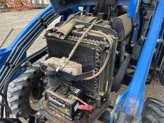 New Holland TC45DA 4x4 tractor w/ loader