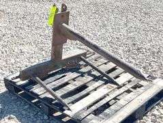 Bale spear for 3-pt. or loader bucket