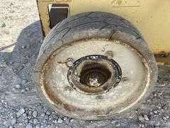 JLG 2646ES electric scissor lift