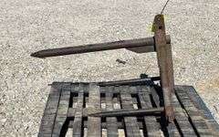 Bale spear for 3-pt. or loader bucket