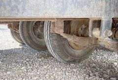 1987 Belshe 17' flatbed trailer