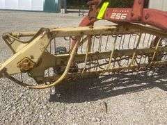 New Holland 256 side delivery hay rake
