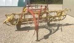 New Holland 256 side delivery hay rake