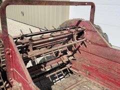 Ground drive manure spreader