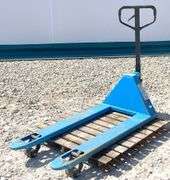 Uline H-3763 4,400 lb. pallet jack