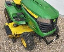 John Deere X590 riding mower