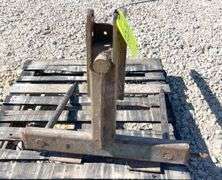 Bale spear for 3-pt. or loader bucket