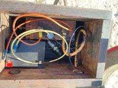 Monitor 1 1/4 hp stationary engine w/ water pump & cart