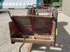 Ground drive manure spreader