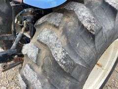 New Holland TC45DA 4x4 tractor w/ loader