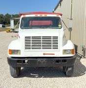 1991 International 4900 grain truck