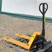 U-Line H-1043 5,500 lb. pallet jack