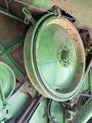 John Deere 4425 combine