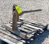 Bale spear for 3-pt. or loader bucket