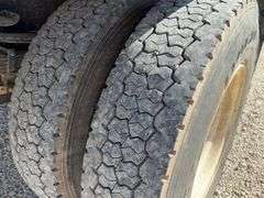 1991 International 4900 grain truck