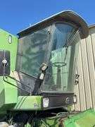 John Deere 4425 combine