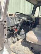 1991 International 4900 grain truck