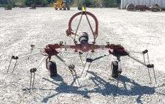 Hesston 3710 2 basket 3-pt. tedder