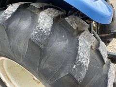 New Holland TC45DA 4x4 tractor w/ loader