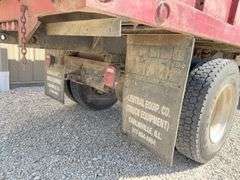 1991 International 4900 grain truck