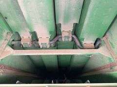 John Deere 4425 combine