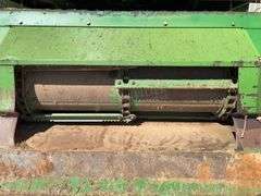 John Deere 4425 combine