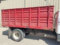 1991 International 4900 grain truck