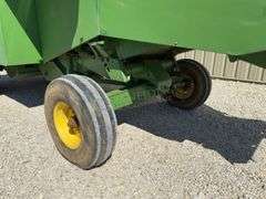 John Deere 4425 combine