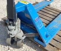 Uline H-3763 4,400 lb. pallet jack