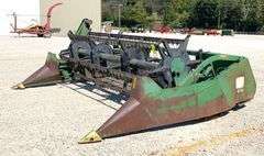 John Deere 213 13' grain head