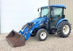 New Holland TC45DA 4x4 tractor w/ loader