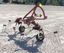 Hesston 3710 2 basket 3-pt. tedder